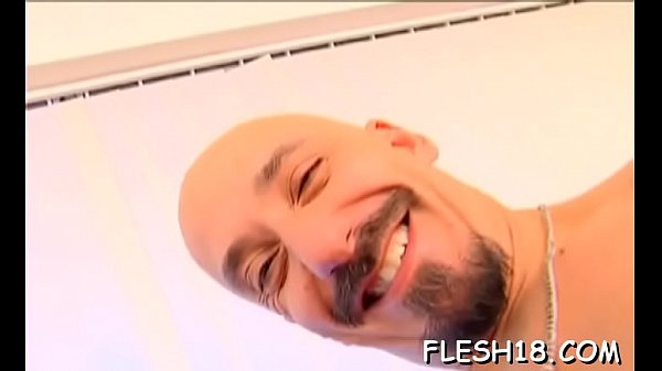 Teenie screams with 2 guysblasting her pussy and_ass