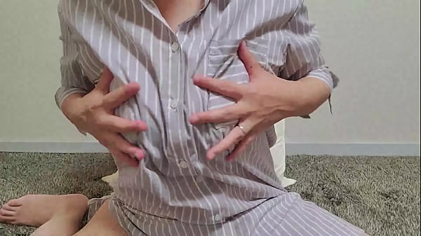 Play MP4 - A married woman masturbates enthusiastically using a vibrator：The full video is&srarr;https&colon;&sol;&sol;www&period;xvideos&period;red&sol;channels&sol;aika-frau
