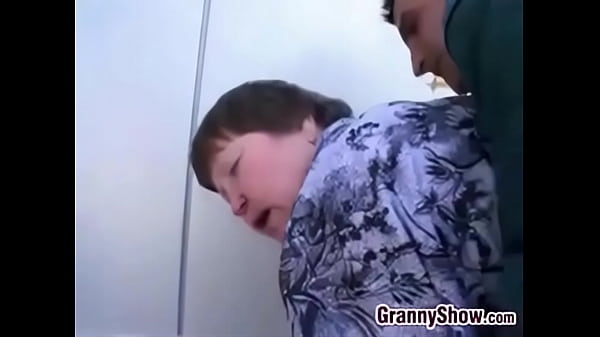 Fat GrannyGettingFucked_In The Butt