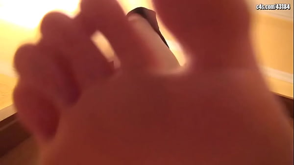 Giantess crush you pov 