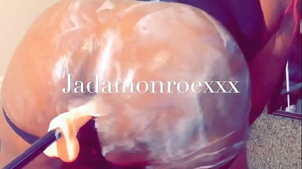 Play MP4 - Slow motion fuck machine vs big creamy ass