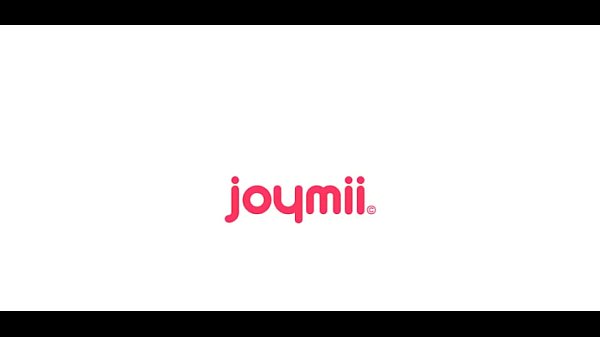 Glamor Miela_is playing with_love beads