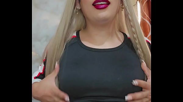 Play MP4 - Hermosa transexual haciendo cosas ricas