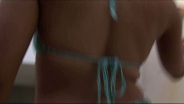 Nonton Short Haired Ebony Milf Reyna Sloppy On A Thick Dick thumbnail