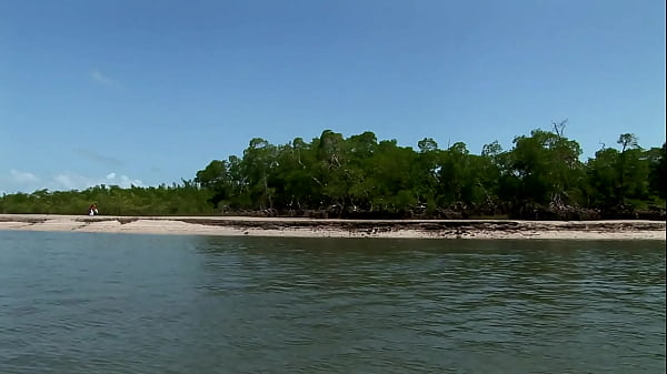 Nonton Sexy Redhead Gets Fucked Hard On A Sunny Beach While Moaning For More Waves Of Pleasure thumbnail