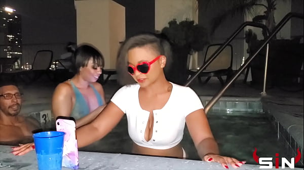 Avery And I Fuck Each Other's Hole During The Quarantine thumbnail