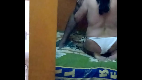 Play MP4 - Otra vez la madura chupando