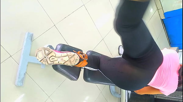 Play MP4 - REAL transparencia b&period; entrenando a gritos en el gym 1