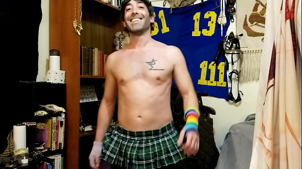 Play MP4 - Sexy workout by Max Shenanigans