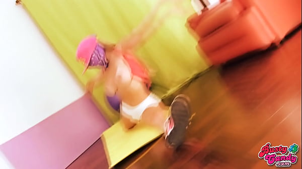 Play MP4 - Hot Busty Teen Exposing Cameltoe and Bubble-Butt&excl; Hot Blonde