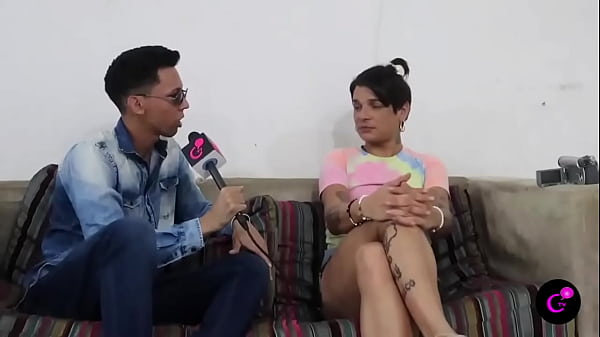 Nonton Cayo Presa Dos Veces En Su Vida, Pero Para Ella Era Un Encanto Agacharse Y Recoger El Jabon En La Ducha Con Los Presos. thumbnail