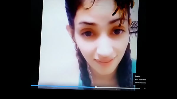 Nonton Latina Cum thumbnail