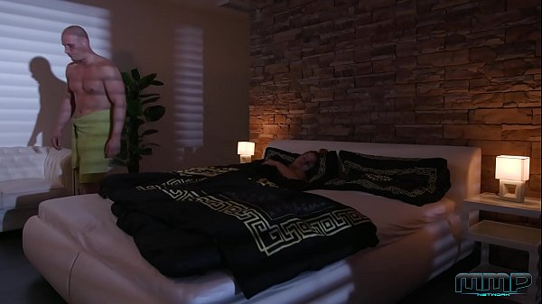 Play MP4 - Horny brunette took the thief&DiacriticalAcute;s dick in her mouth