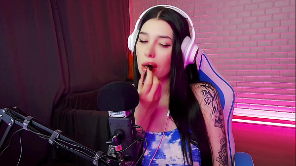 Beatiful teen asmr sucking licking honey haze