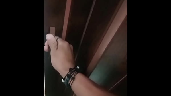 Nonton Entrar A La Habitaci&oacute;n Y Ver Ese Culo Tan Delicioso thumbnail