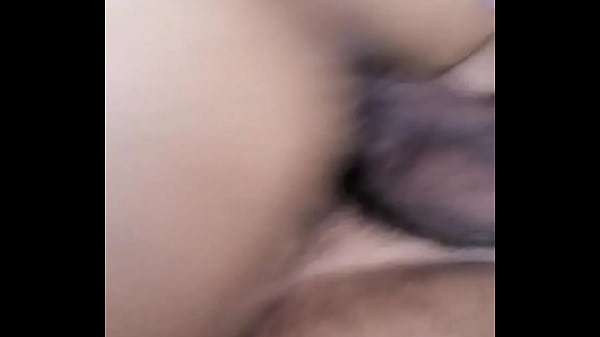 Colegiala se desnuda para el novio