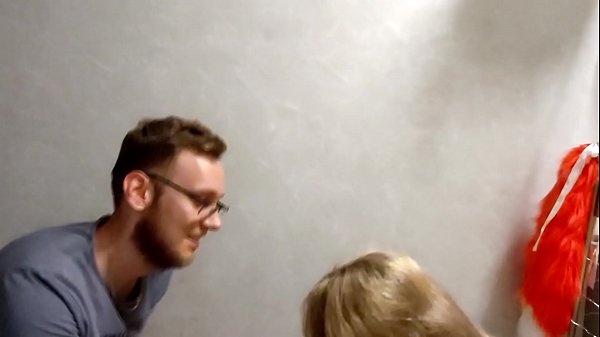 Put my throat on the dick to the maximum. Furiysshlasted 1:10