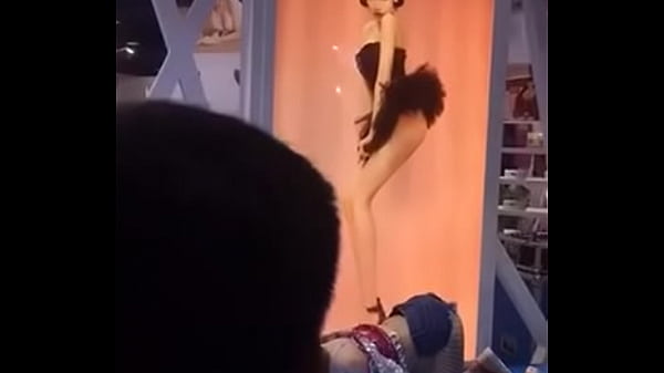 5DA4877F-5A4B-4A17-8F36-A001FA68E493.MOV 