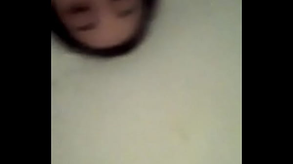 Maira masturb&aacute;ndose 