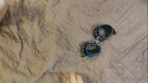 Play MP4 - Girl in latex fucks hard and sucks cock