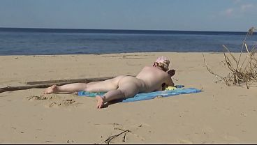 Fucked A Stranger On The Beach thumbnail