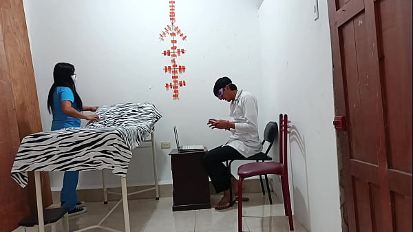 Nonton Foursome With Patients - Having Sex In The Doctor's Office - Homemade Porn, Roleplay thumbnail