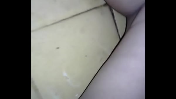 Play MP4 - marturbaci&oacute;n de mi hermanita