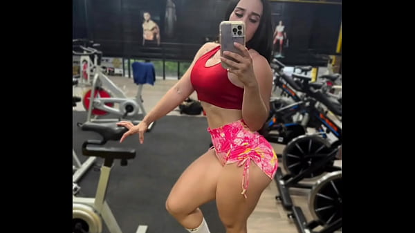 Nonton Entrenando Duro thumbnail