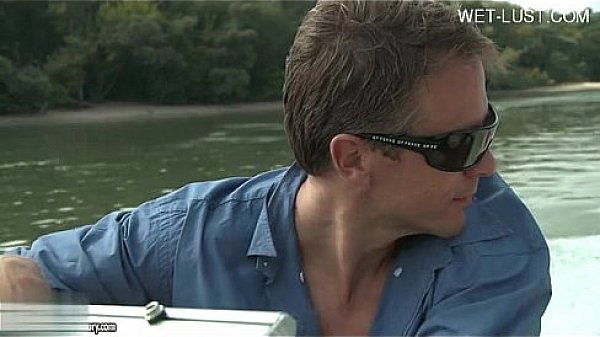 Nonton Big Boobs Deepthroat Swallow thumbnail