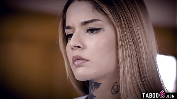 Play MP4 - Twisted doctor offers solution to two patients Vanessa Vega and Donny Sins