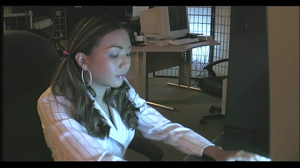 Nonton 18 Girl Keeani Lei Gets Laid At Work thumbnail