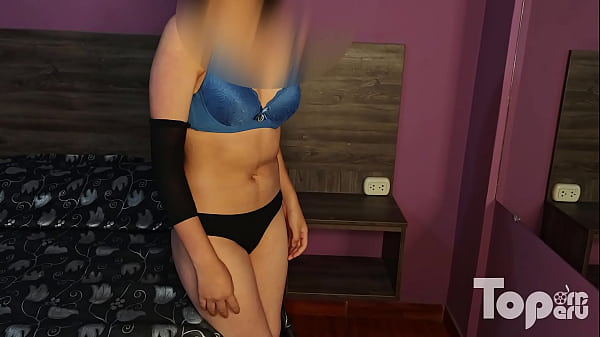 Casting 037 - Sofia Cumpli&oacute; 18 El Dia De Ayer Y Ya Est&aacute; En El Casting Para Gemir En Su Primer Anal. Mira Como Coge Con Su Vagina Estrechita thumbnail