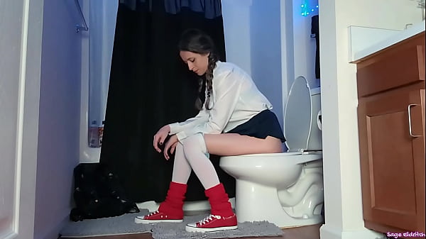 School Girl Dorothy Peeing [voyeur] Sage Eldritch thumbnail