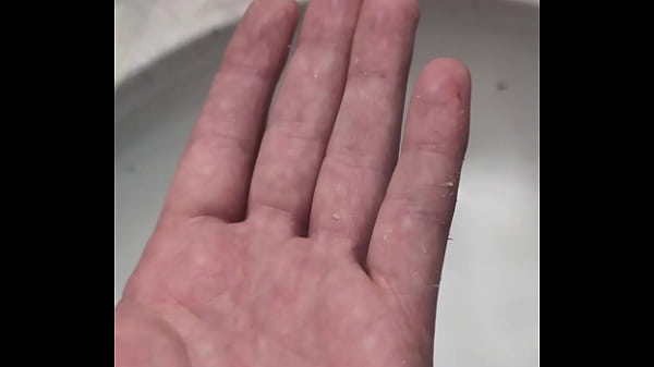 Nonton This Size Model Is Destroying My Hands thumbnail