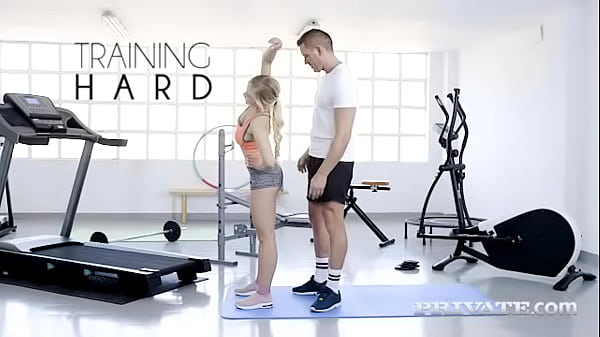 GabiGold Teen Fucked at theGym