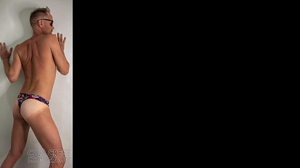 Sissy Cam Crest In A Tight Dress thumbnail