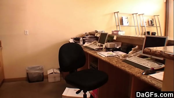 Dagfs the brunette likes very much fuck a big dick