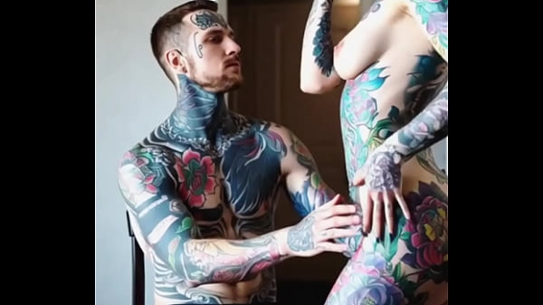 Parejas tatuadas generado ia