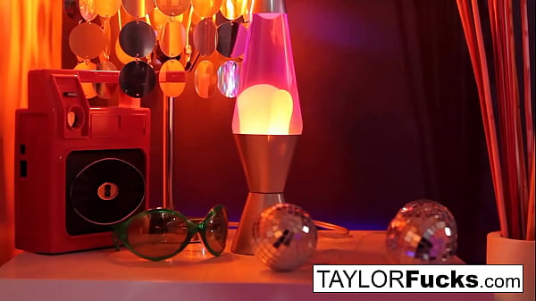 Nonton Sexy Babes Fuck Each Other thumbnail