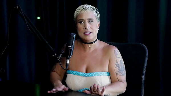 loira pelada recebe massagem depois de ouvir que ela se arrependeu em um encontro com um homem que havia prometido tudo, e passou a madrugada trabalhando - Just Joana (WATCH ON: SHEER/RED) 