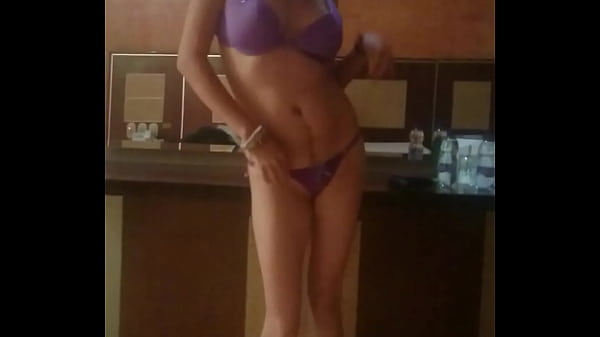 La_vesina me baila_muy sexi