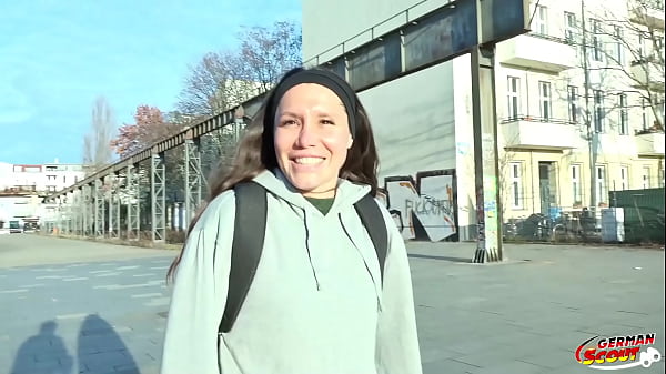 German Scout - 32 Jahre Junge Berlinerin Auf Strassen Angesprochen Und Gefickt thumbnail