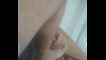 Masturbando gozando e melando tudo