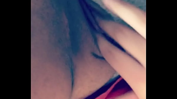 Rubbing pussy 
