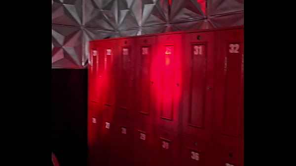 Play MP4 - BASTIDORES DE UMA SURUBA DE CARNAVAL BRASILEIRO - FULL SHEER&period;COM