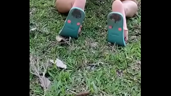 Play MP4 - voyeur showing my big ass outside and the park