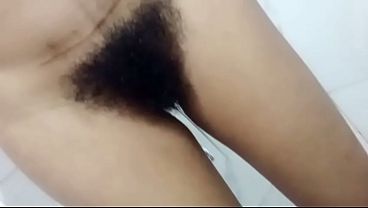 Slim Sexy 23 Year Old Indian Amateur Bathing