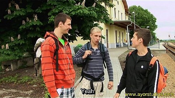 A twink bareback threesome 