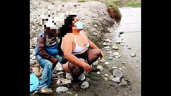 Transvestite Elizabeth Shows Off Her Naked Body Outdoors thumbnail