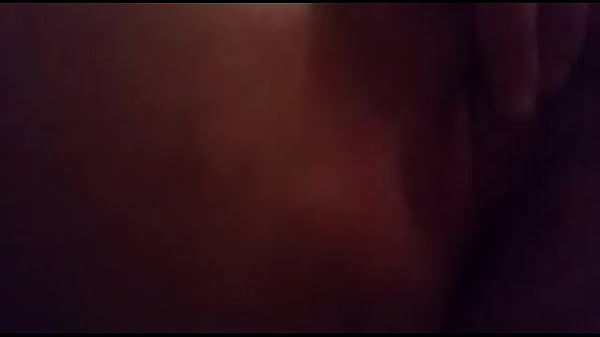 Play MP4 - Dora se toca para mi en el ba&ntilde;o mientras su esposo esta en la sala